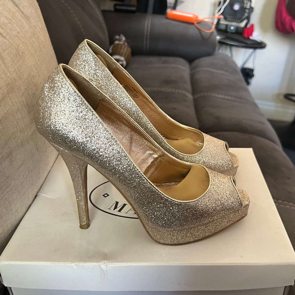 Steve Madden Gold Heels